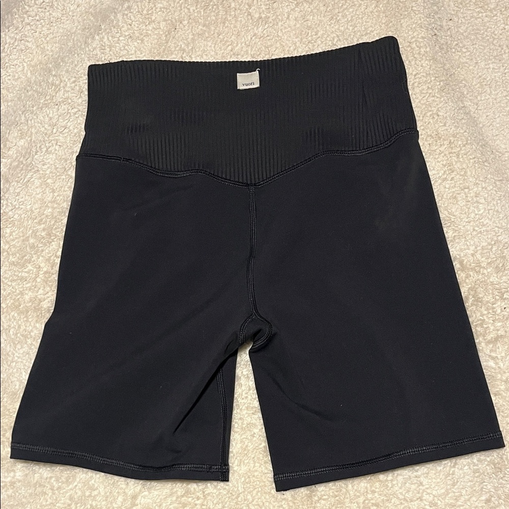 Vuori Black Women's Bike Shorts